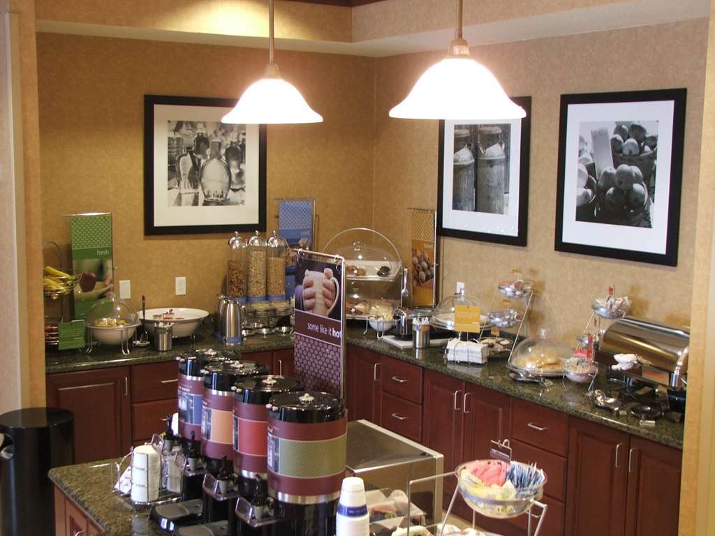 Hampton Inn טרמונטון מסעדה תמונה